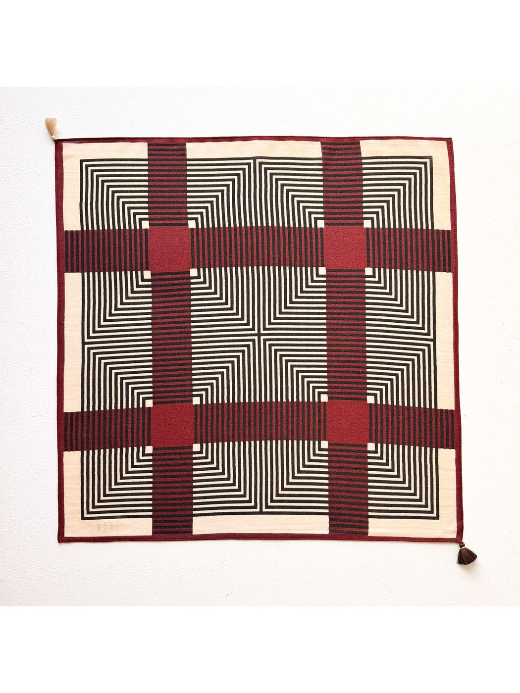 Scarvii - Retro Line Pattern Fashion Square Scarf