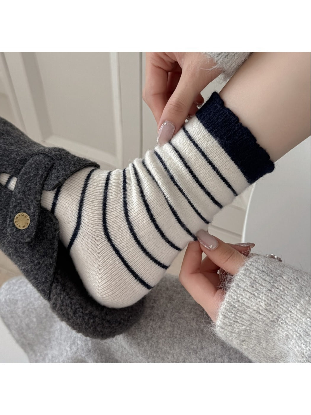 Rufia – Cozy Striped Mid-Calf Socks