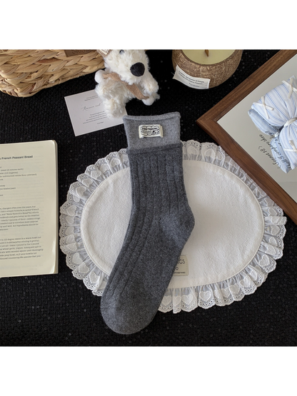 Rufia - Cute Cat Embroidered Crew Socks