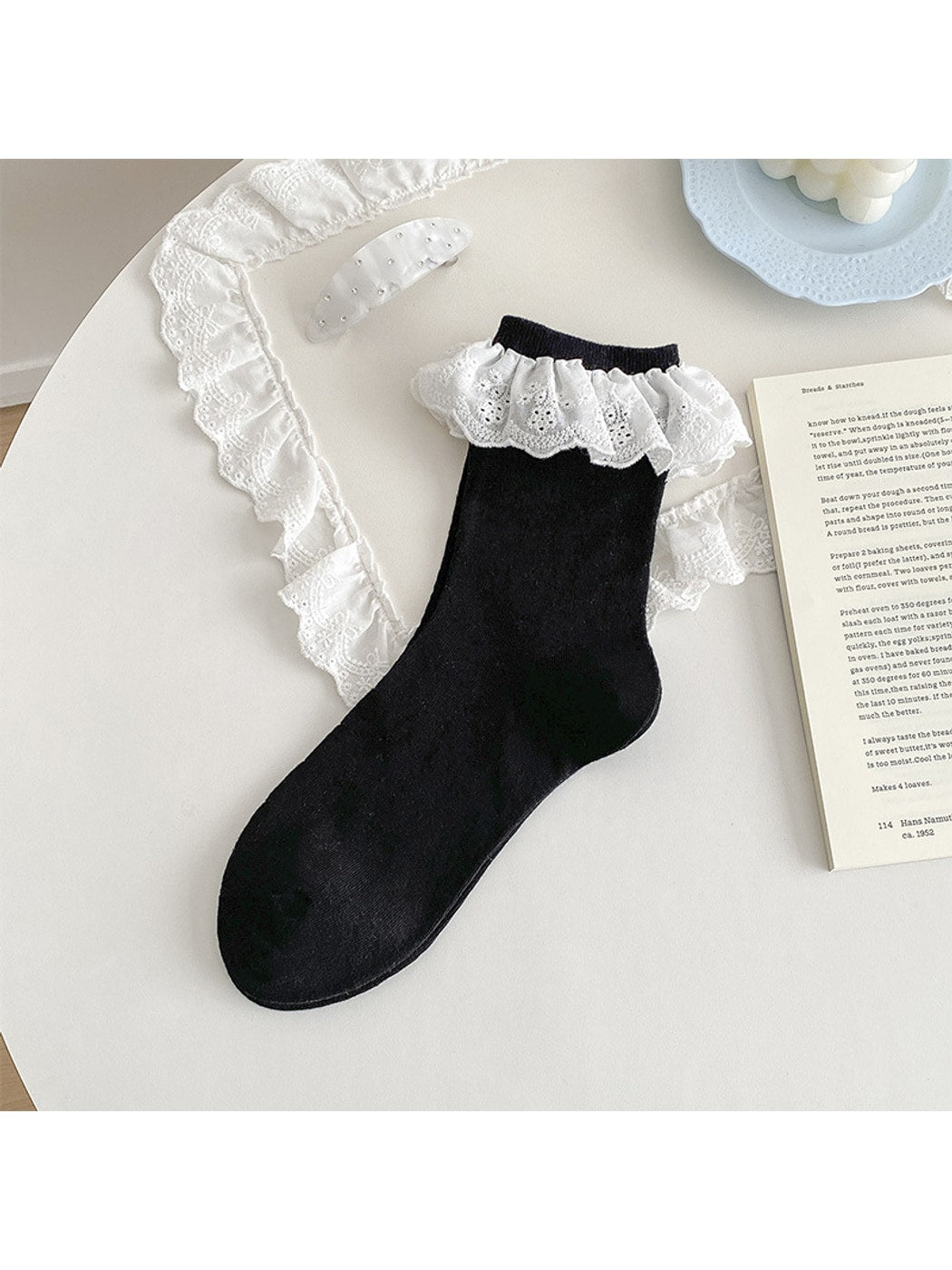 Rufia - Lace Scalloped Cuff Openwork Crew Socks