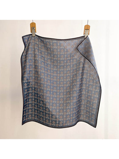 Scarvii - Vintage Four-petal Floral Printed Square Scarf