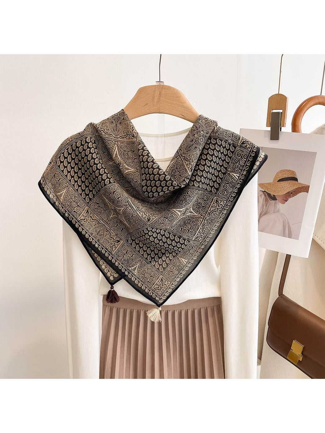Scarvii - Star Print Retro Elegant Square Scarf