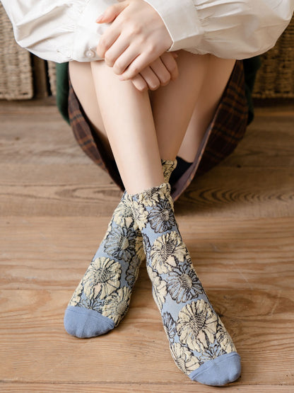 Rufia Textured Bloom Pattern Crew Socks product image 12