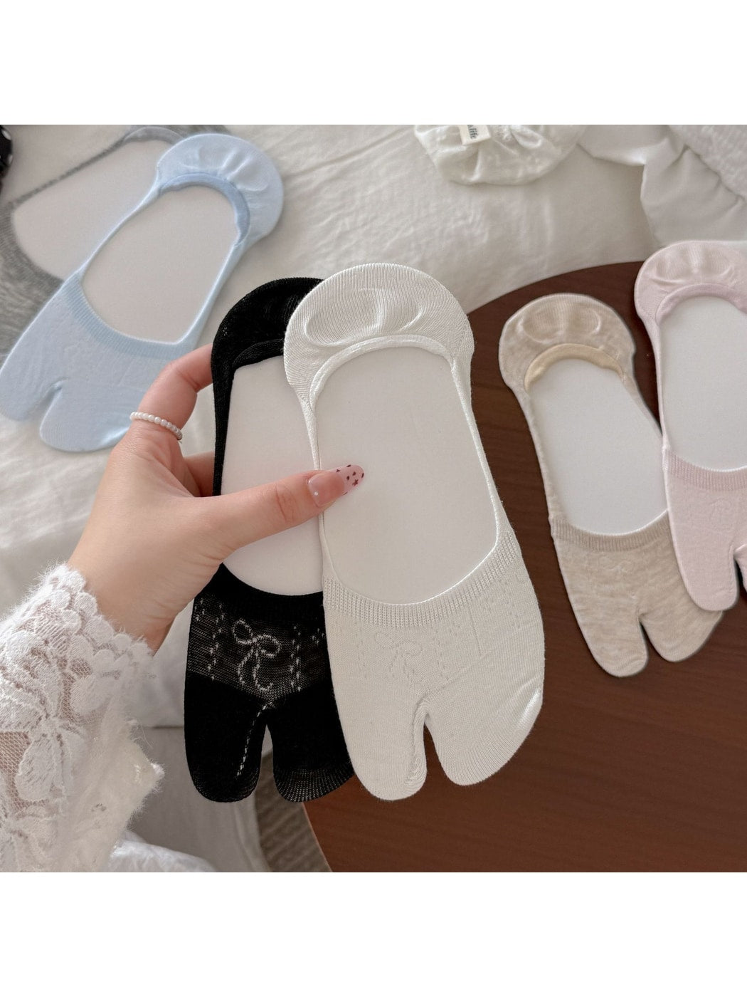 Rufia - Summer Solid Tabi Style No Show Socks