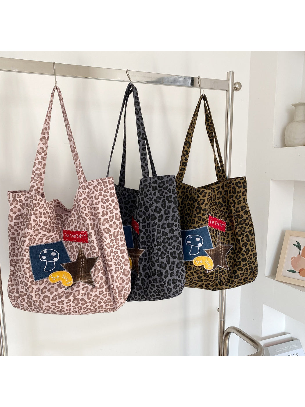 Close-up of leopard print pattern on Cosbai street style carry bag fabric
