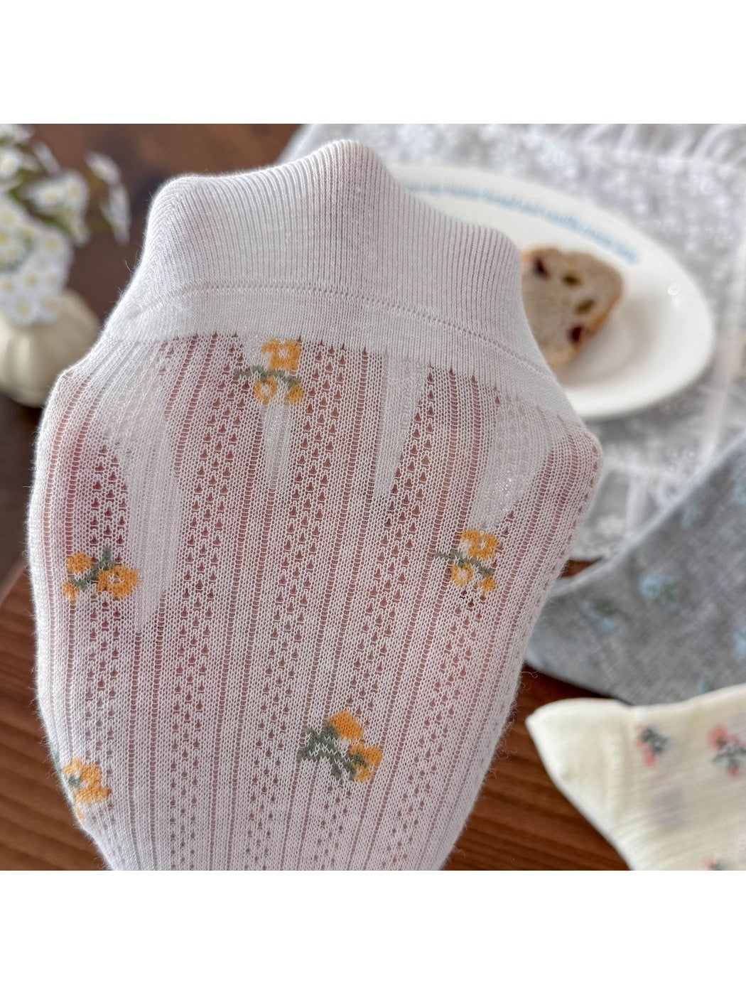 Rufia - Ditsy Floral Scalloped Trim Socks
