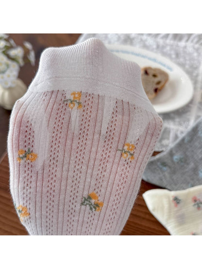 Rufia - Ditsy Floral Scalloped Trim Socks