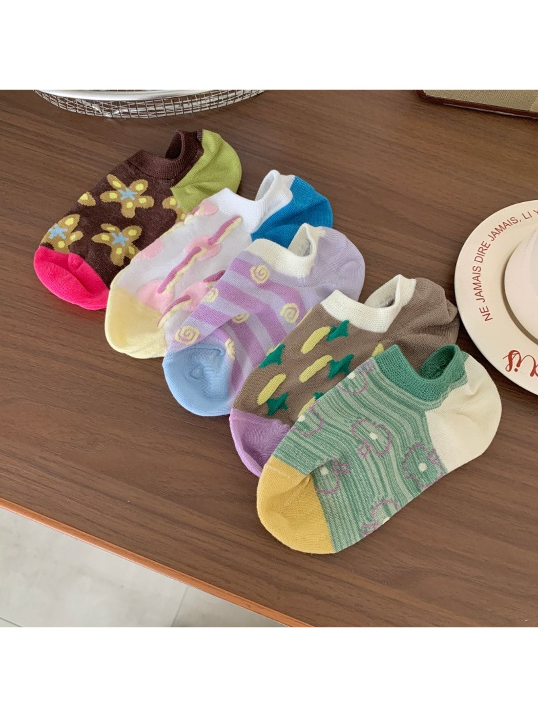 Rufia - Cute Vibrant Pattern Low Ankle Socks