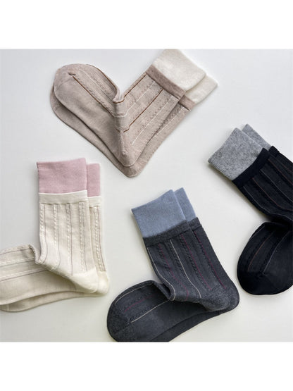 Rufia - Color-Block Mid-Calf Socks – Minimalist & Warm