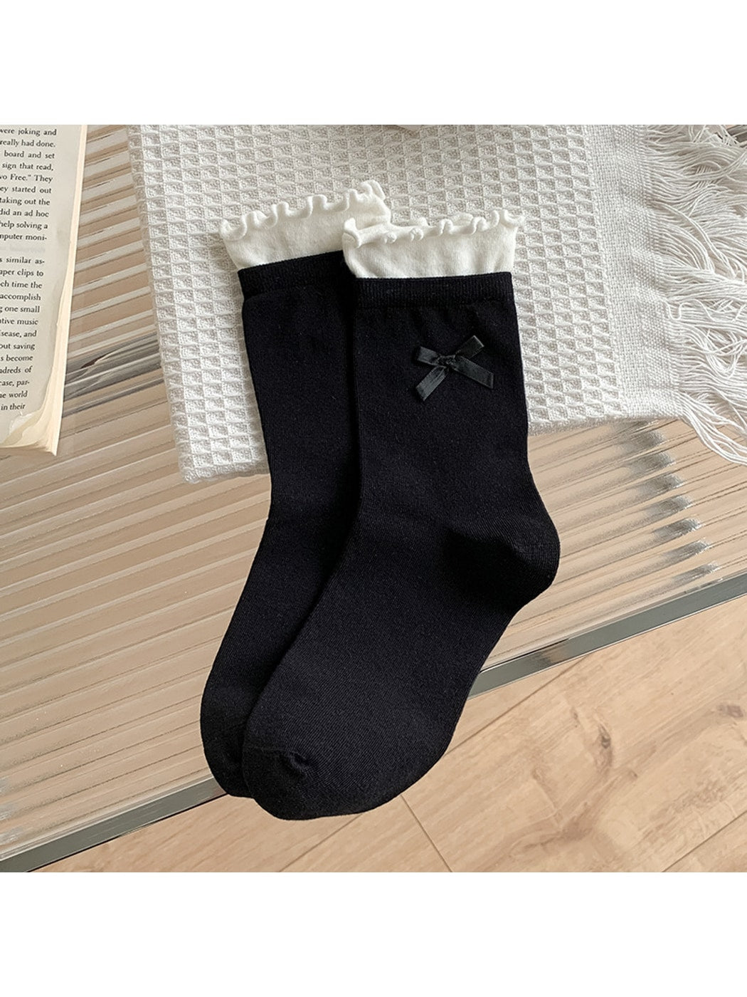 Rufia - Bow Detail Ruffle Trim Crew Socks