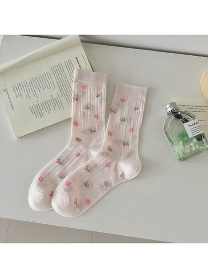 Close-up of toe and heel area on Rufia floral ribbed crew socks