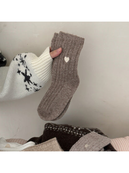 Rufia – Heart Detail Ribbed Crew Socks