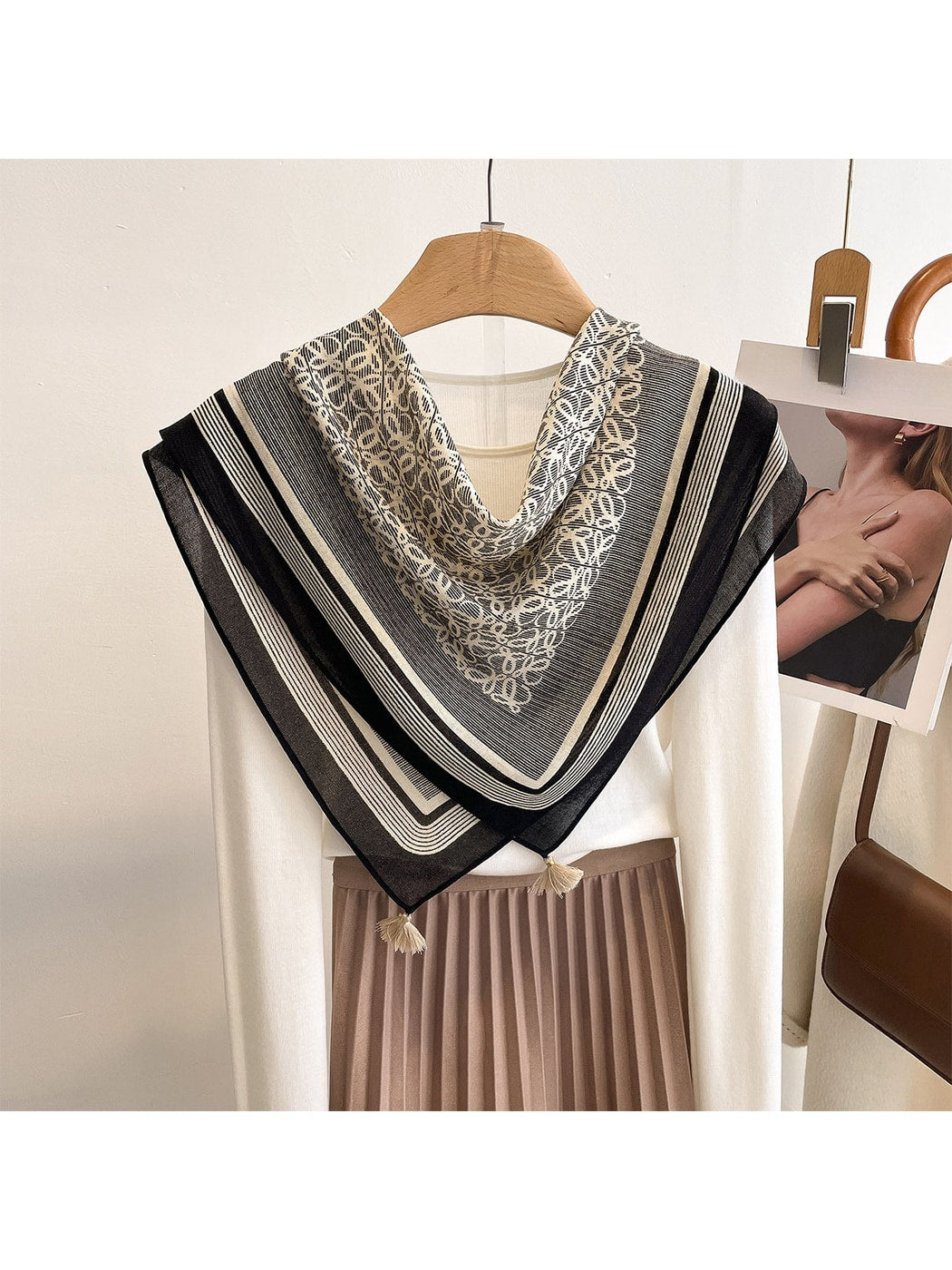 Scarvii - Elegant Gray Geometric Printed Square Scarf