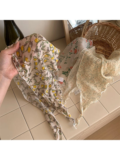 Scarvii - Fresh Style Floral Printed Triangle Scarf - Light & Airy