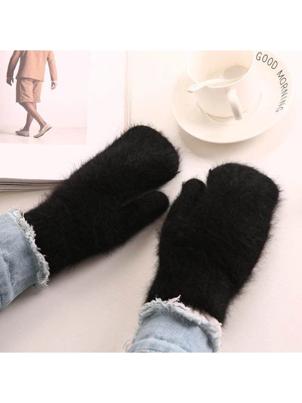 Gloving - Fuzzy Texture Ribbed-Cuff Mittens