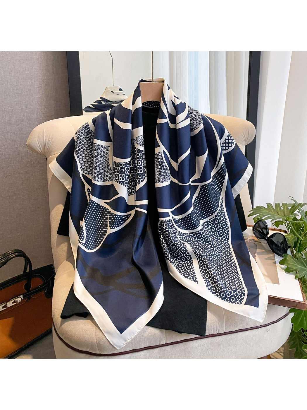 Scarvii - Graphic Rose Pattern Square Scarf