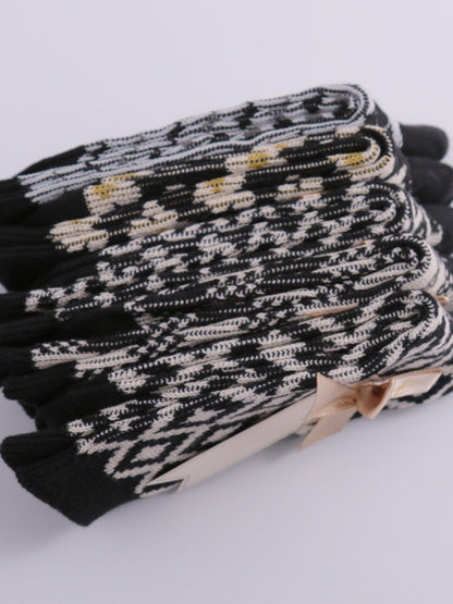 Rufia - Vintage Black-White Winter Socks