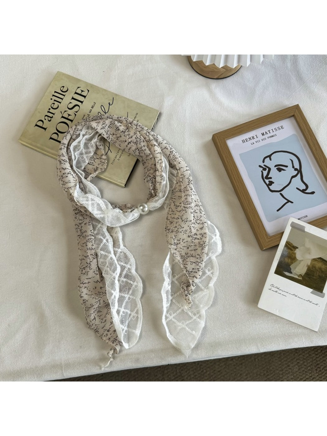 Scarvii - Fresh Floral Pattern Lace Scarf