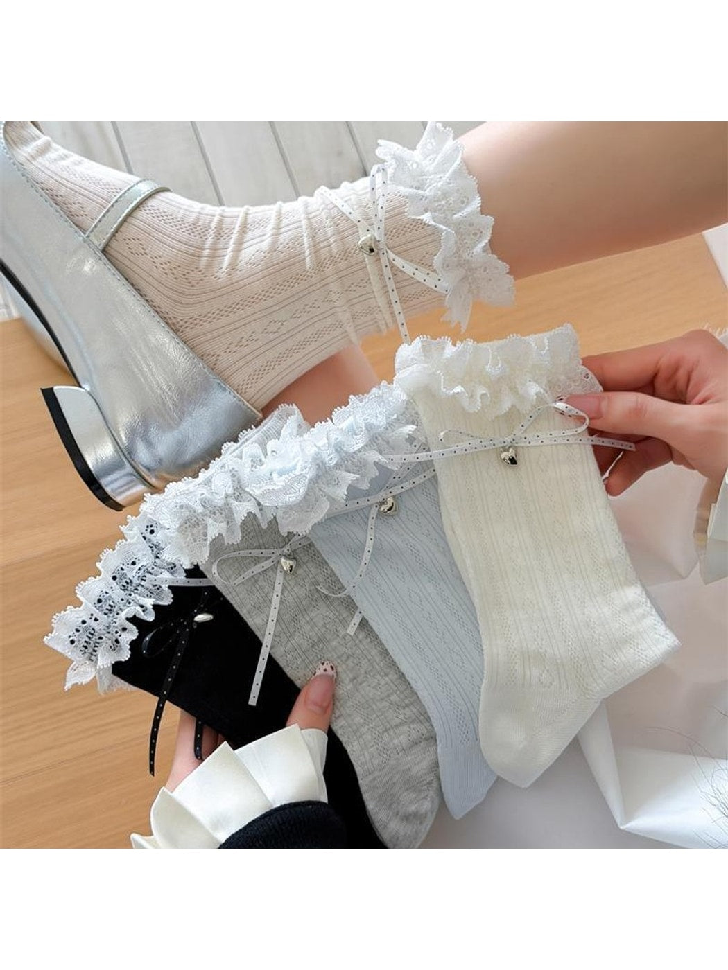Rufia - Lace Ruffles Trim Bow Detail Crew Socks