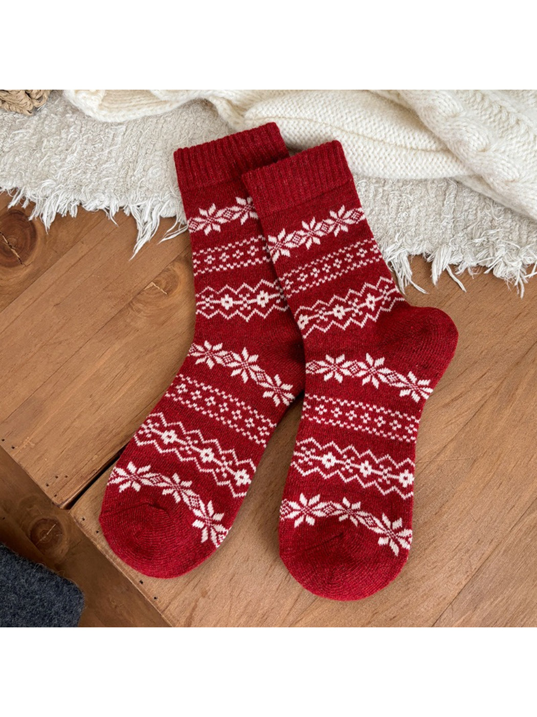 Rufia - Nordic Snowflake Pattern Crew Socks