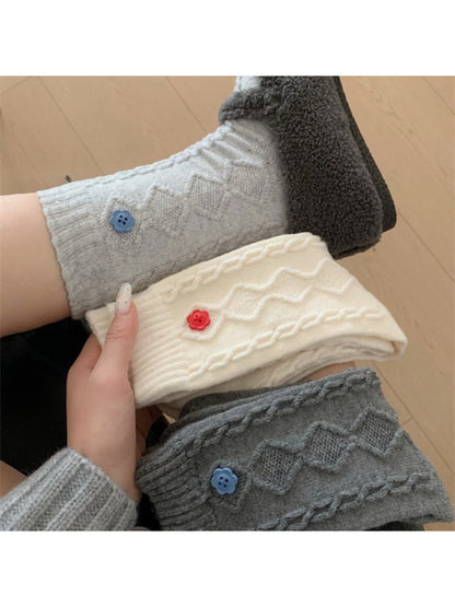 Rufia – Button Detail Textured Socks