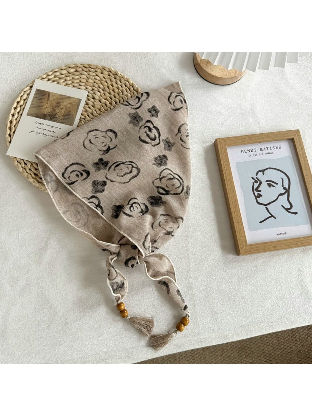 Scarvii - Floral Print Tie End Triangle Bandana