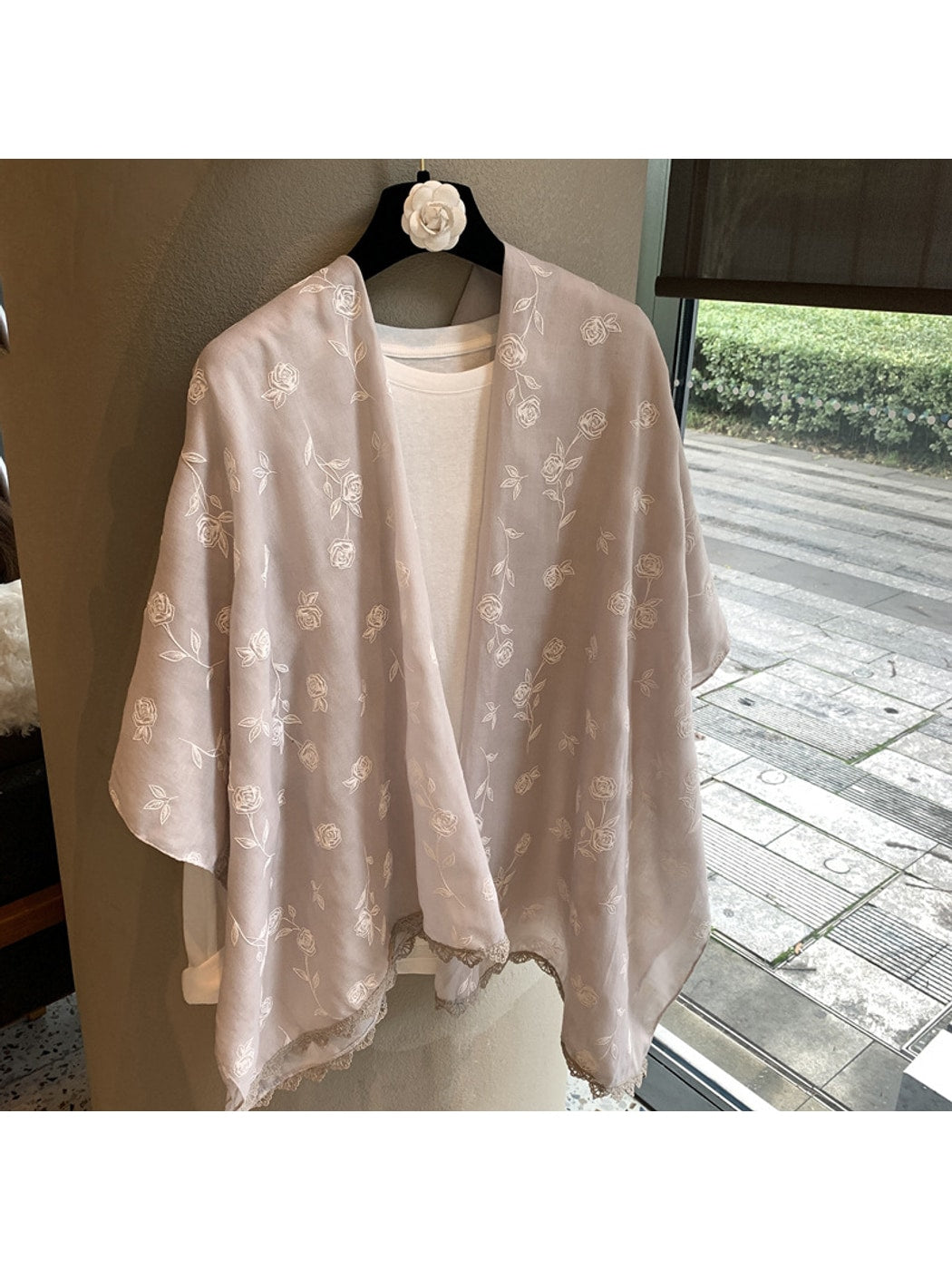 Scarvii - Rose Motif Lace Edge Shawl Scarf