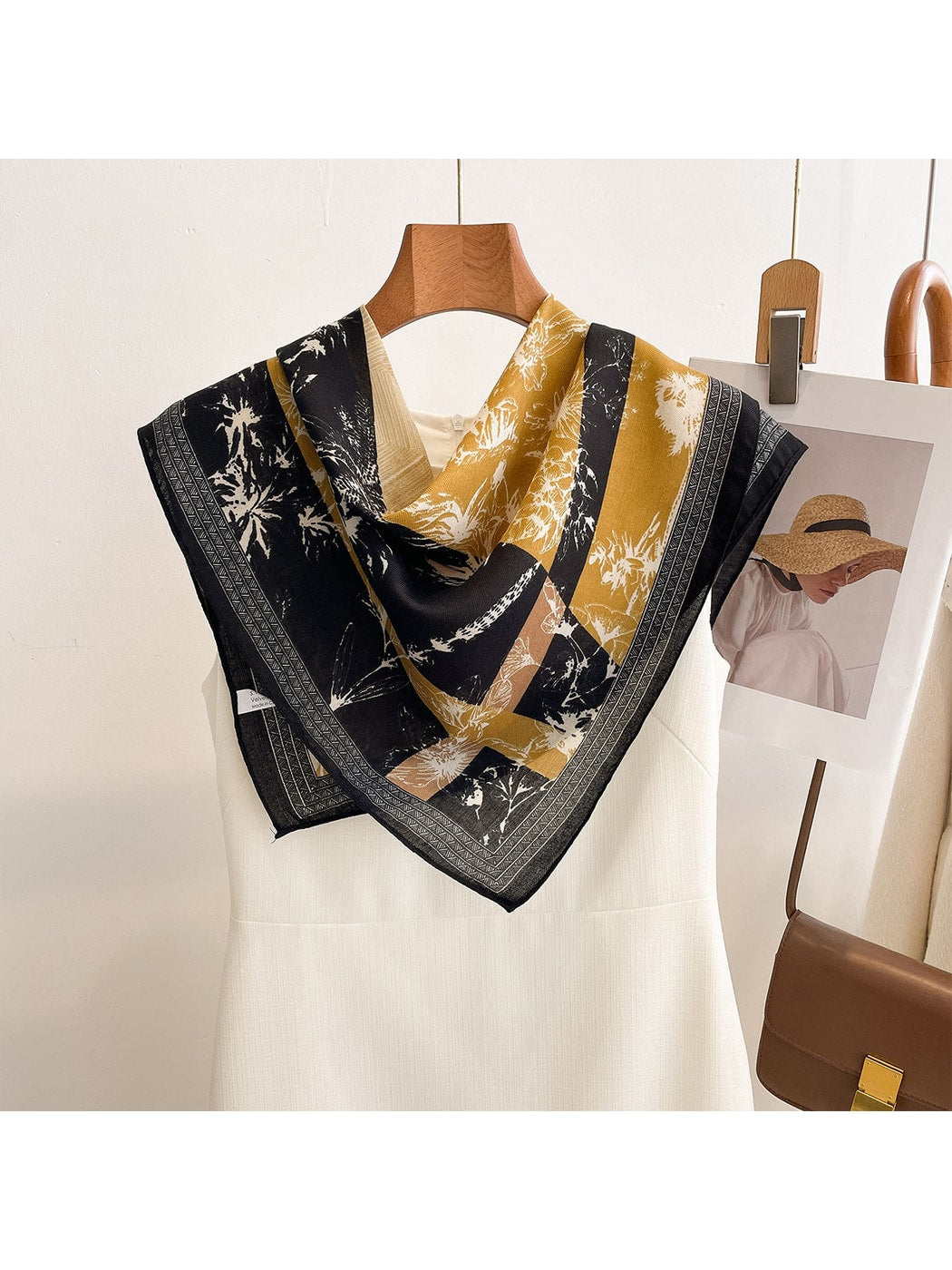 Scarvii - Elegant Plant Spliced Print Square Scarf