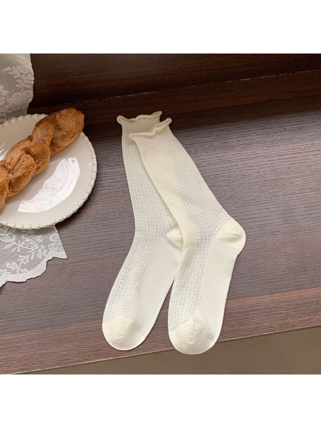 Rufia - Women's Geometric Patterns White Crew Socks