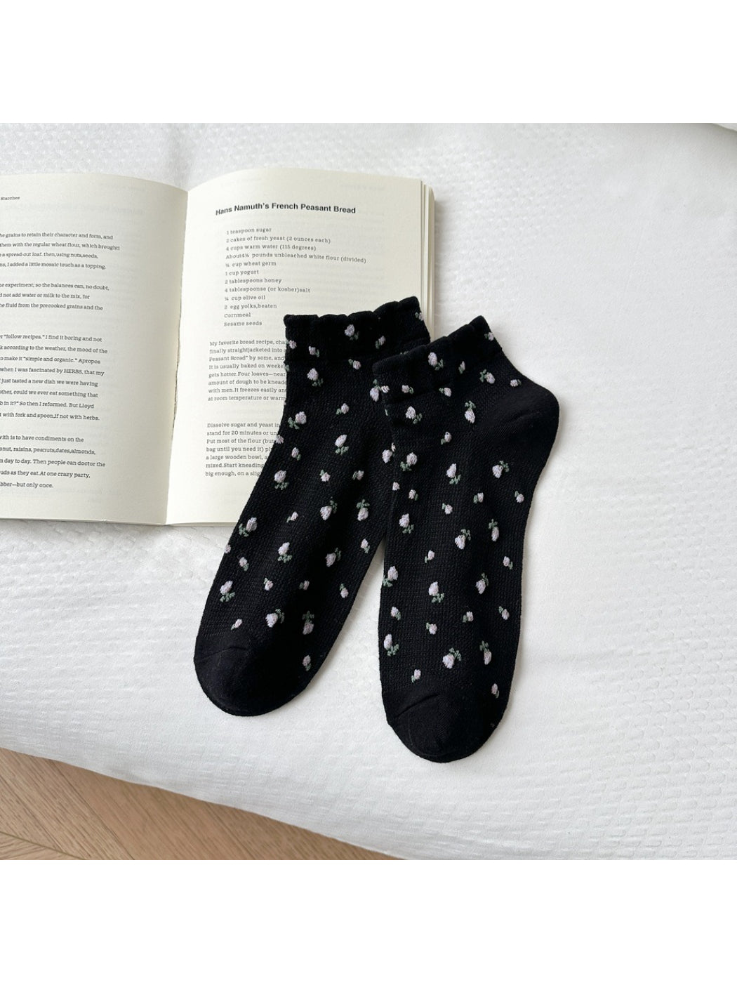 Rufia - Vintage Ditsy Floral Crew Socks product image 4