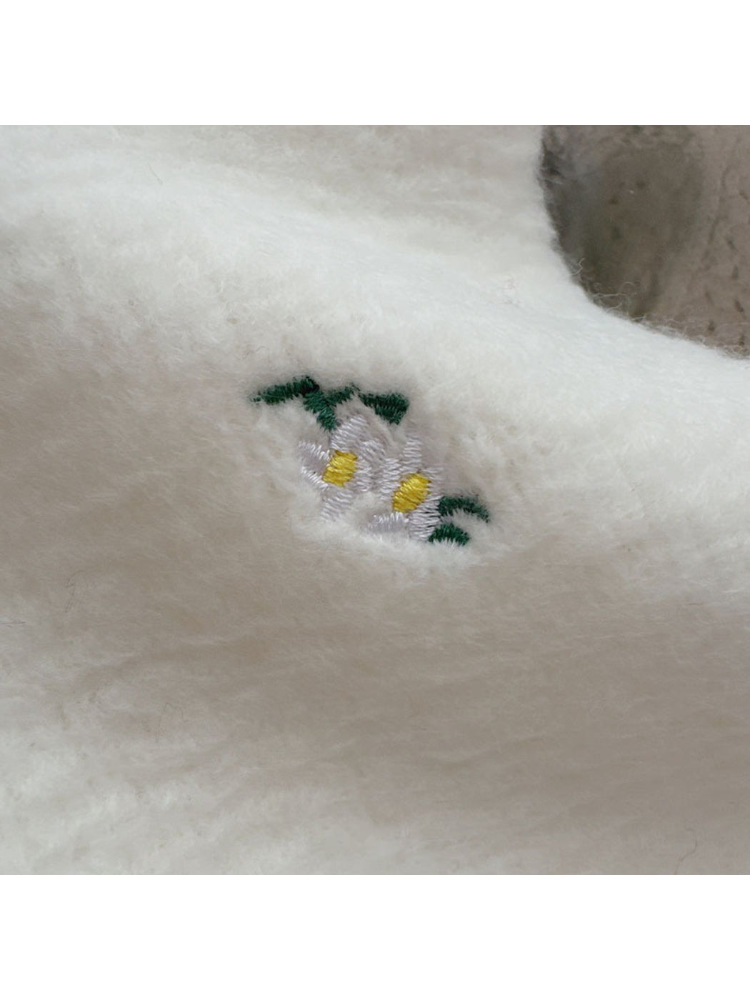 Scarvii - Soft Floral Detail Knit Scarf