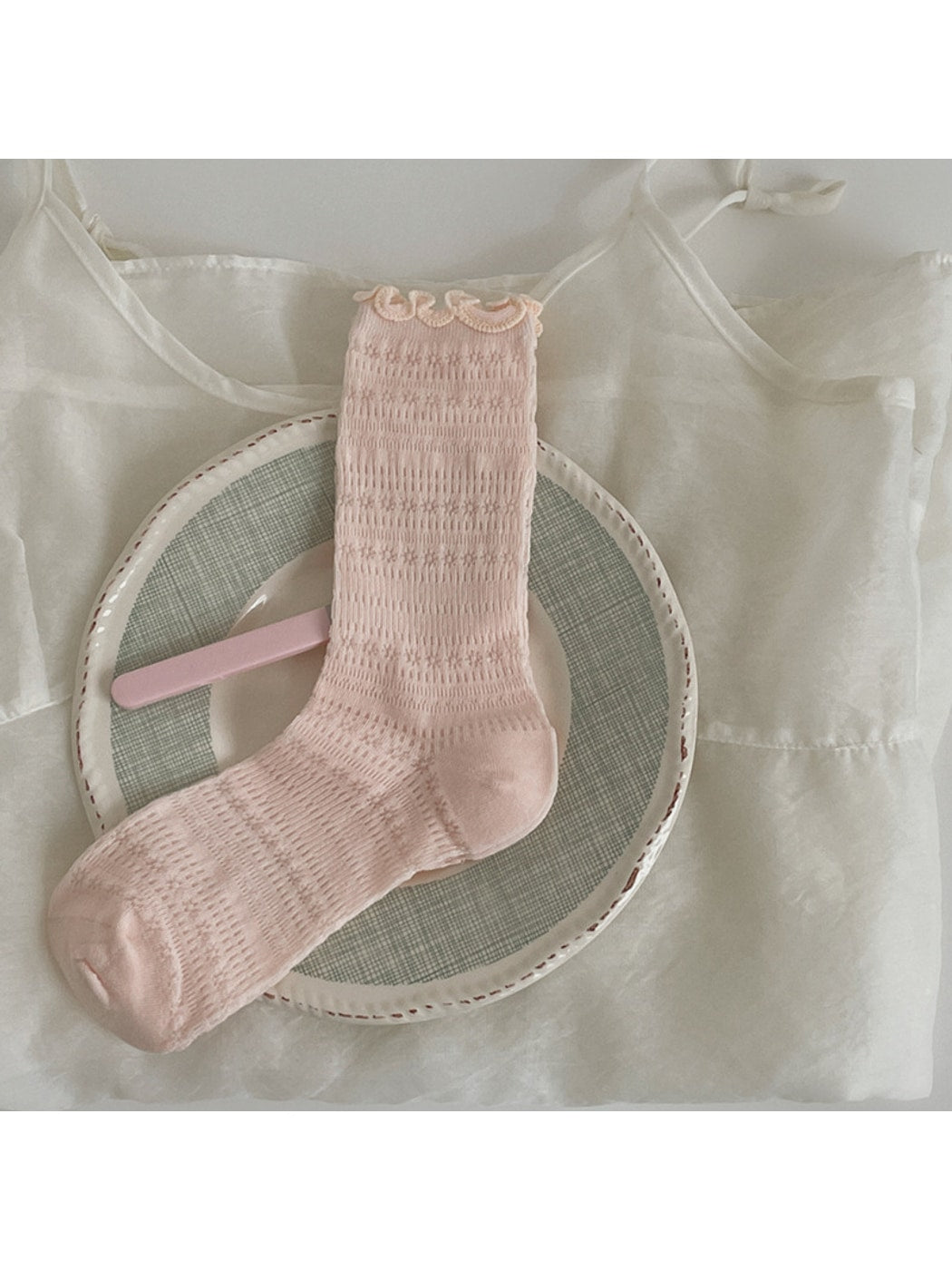 Rufia - Openwork Ruffle Cuff Crew Socks