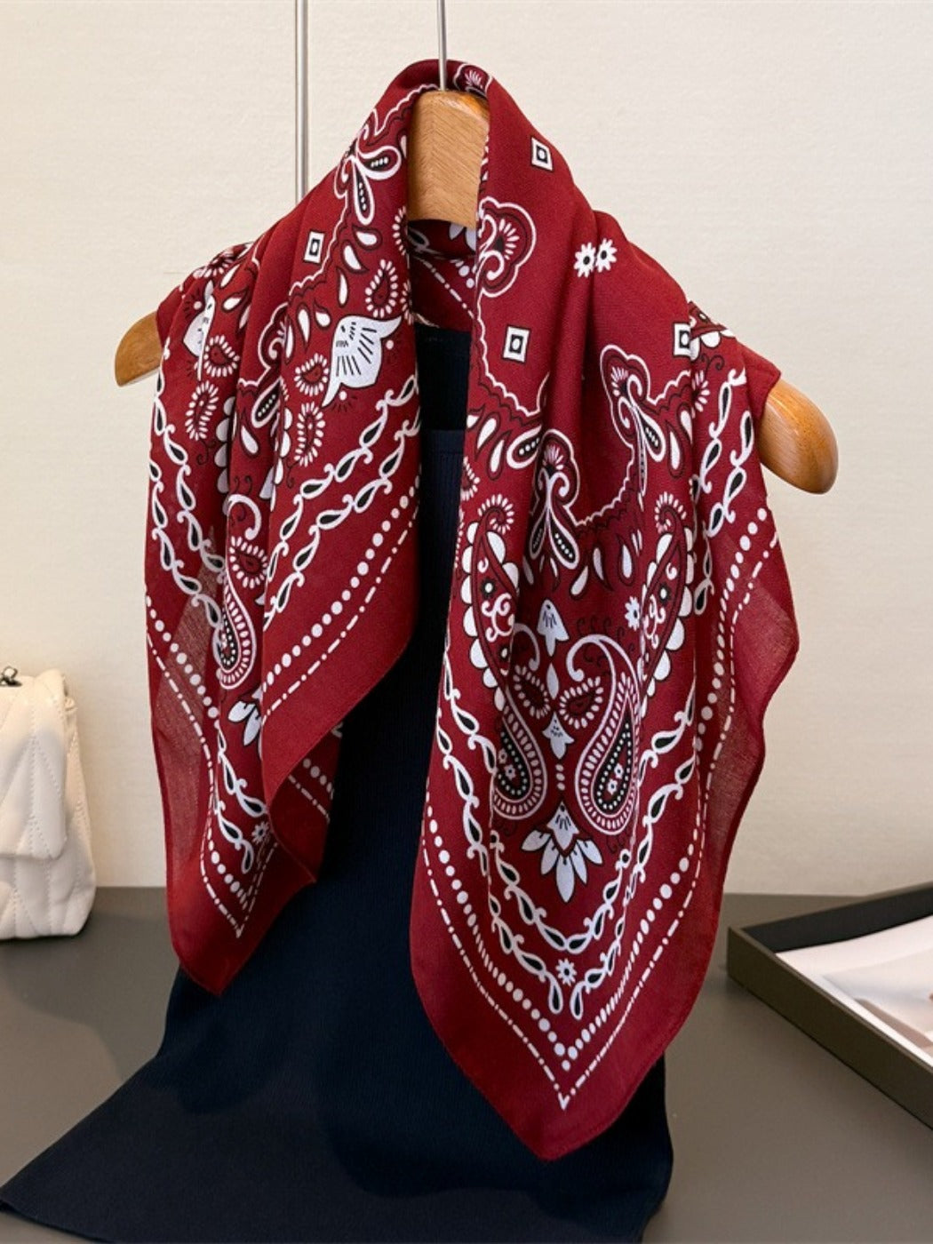 Scarvii - Vintage Paisley Patterns Square Scarf – Timeless & Elegant