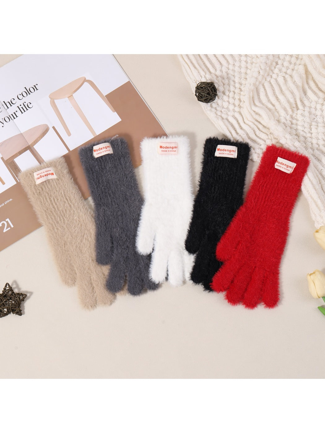Gloving - Solid Color Plush Fuzzy Touchscreen Gloves
