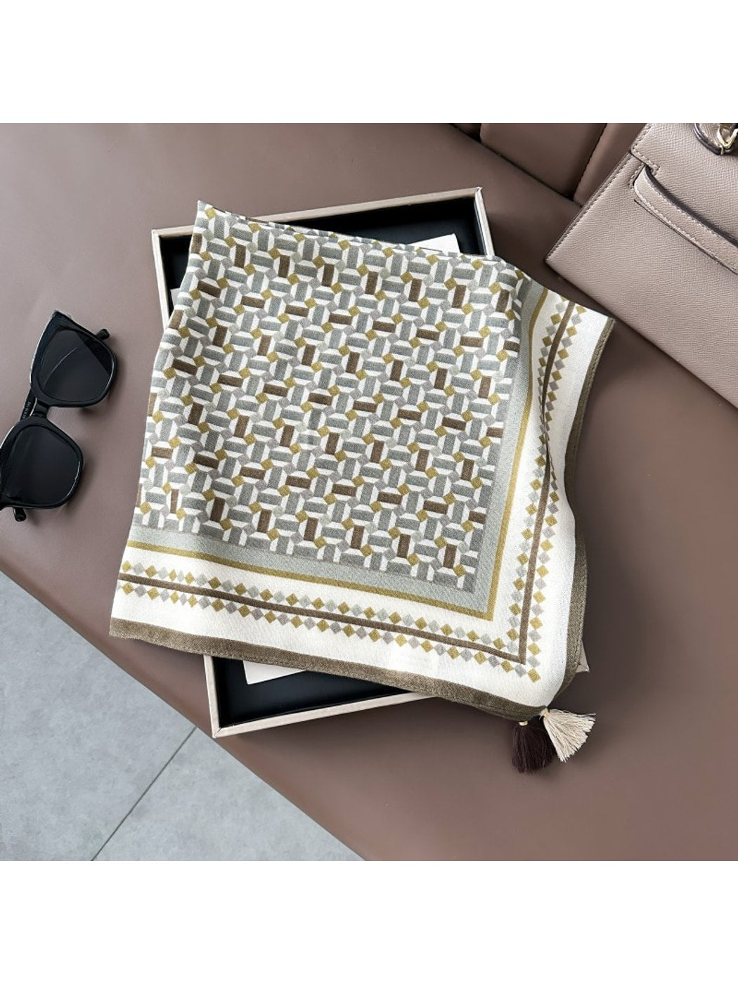 Scarvii - Elegant Geometric Print Square Scarf