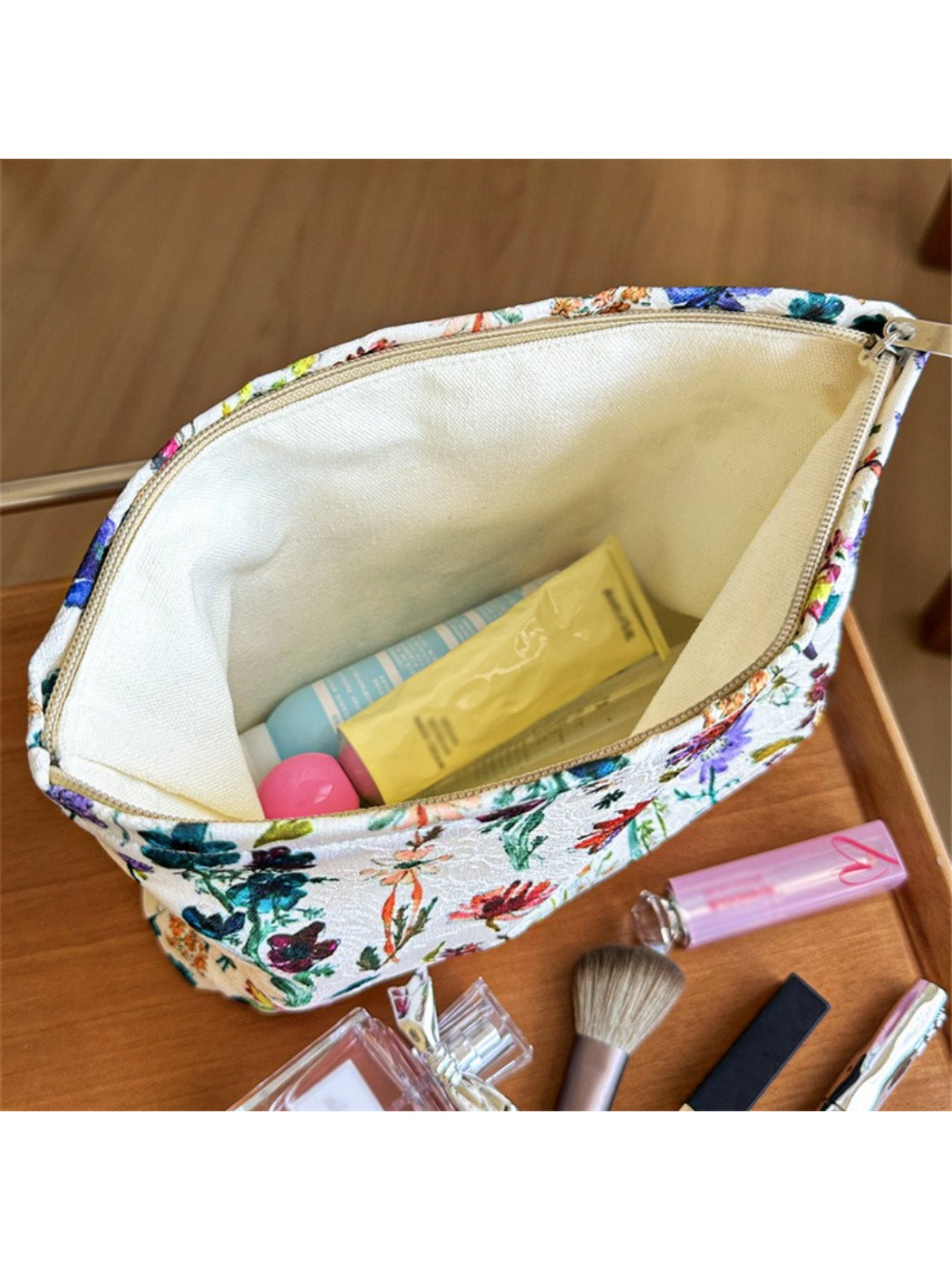 Cosbai Wildflower Cosmetic Bag displayed standing upright with visible floral print