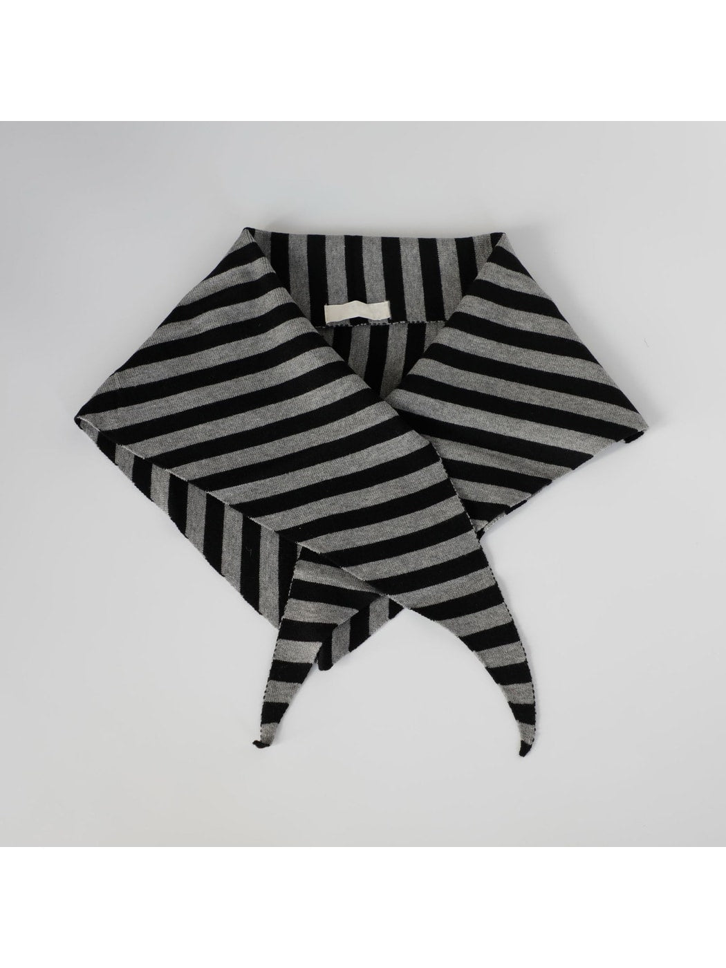 Scarvii - Retro Striped Knit Triangle Scarf