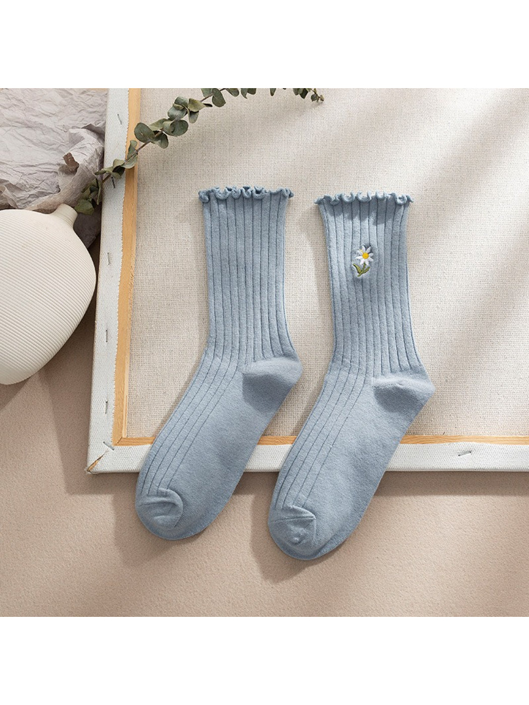 Rufia - Floral Accent Ribbed Crew Socks product image 9