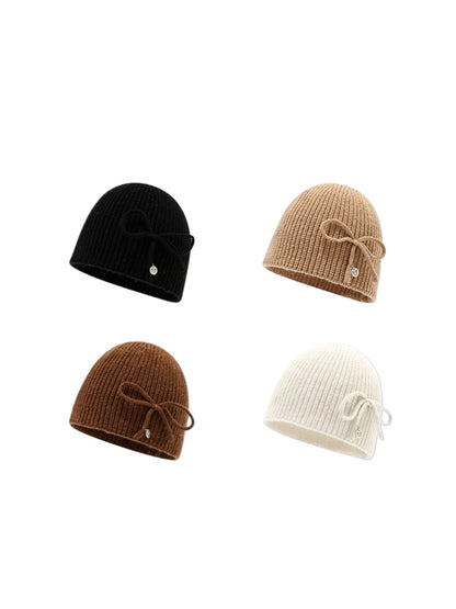 Haila – Knitted Beanie with Bow