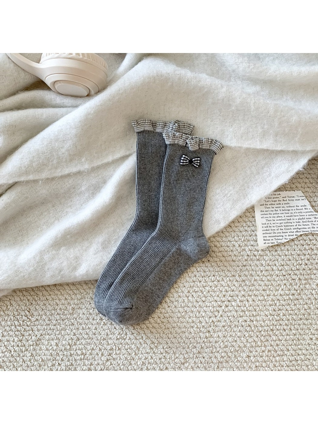 Rufia - Solid Color Bow Detail Casual Crew Socks