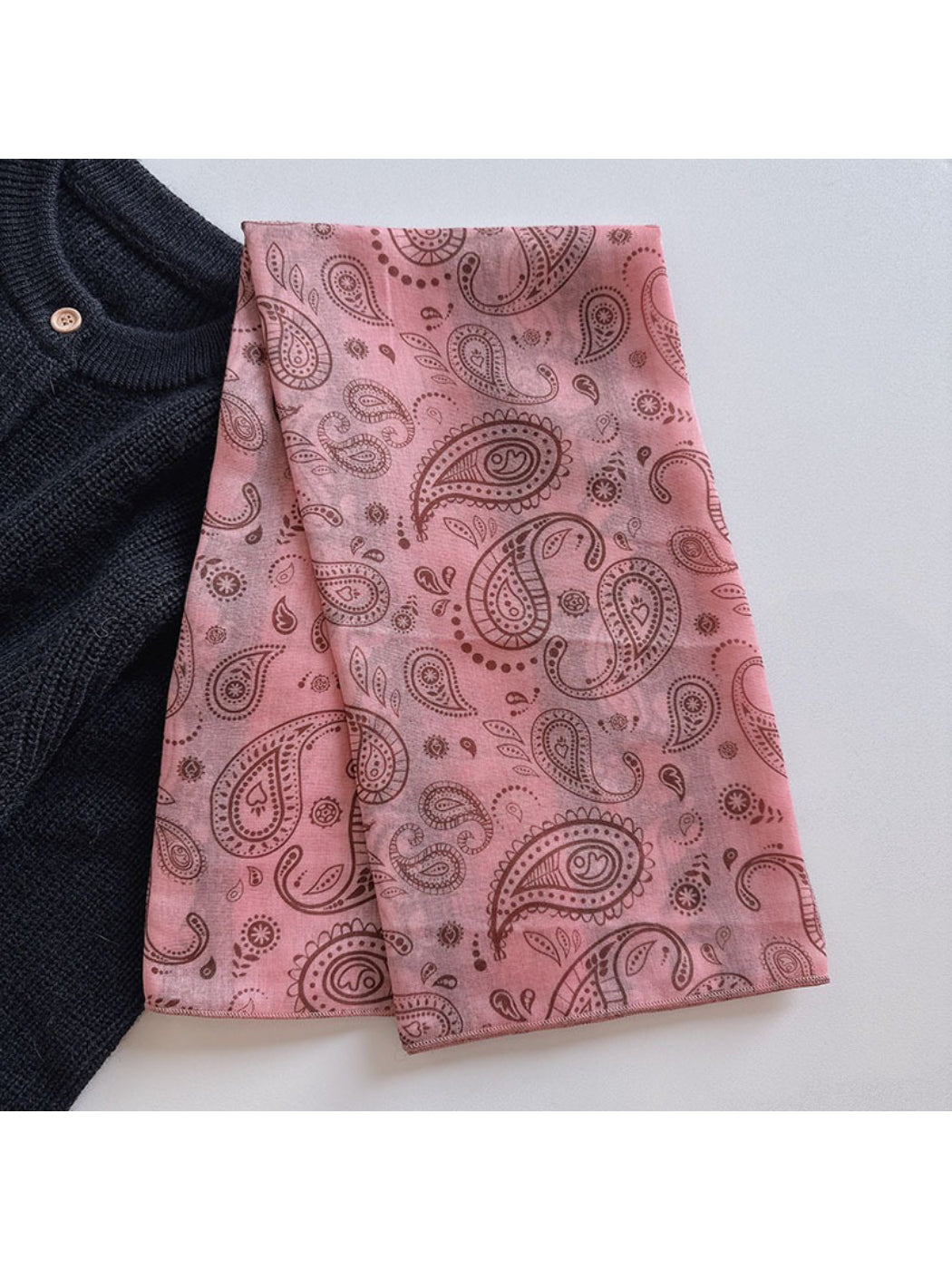 Scarvii - Vintage Paisley Accent Scarf