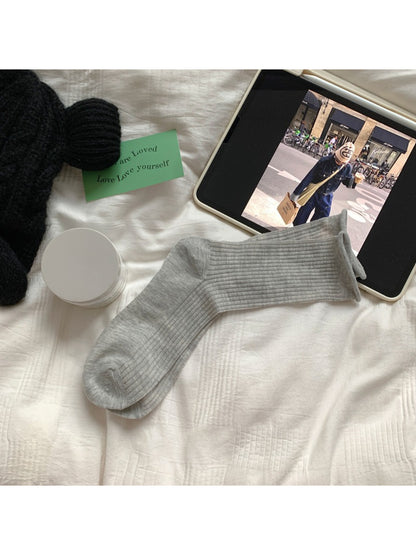 Rufia - Classic Ribbed Texture Crew Socks