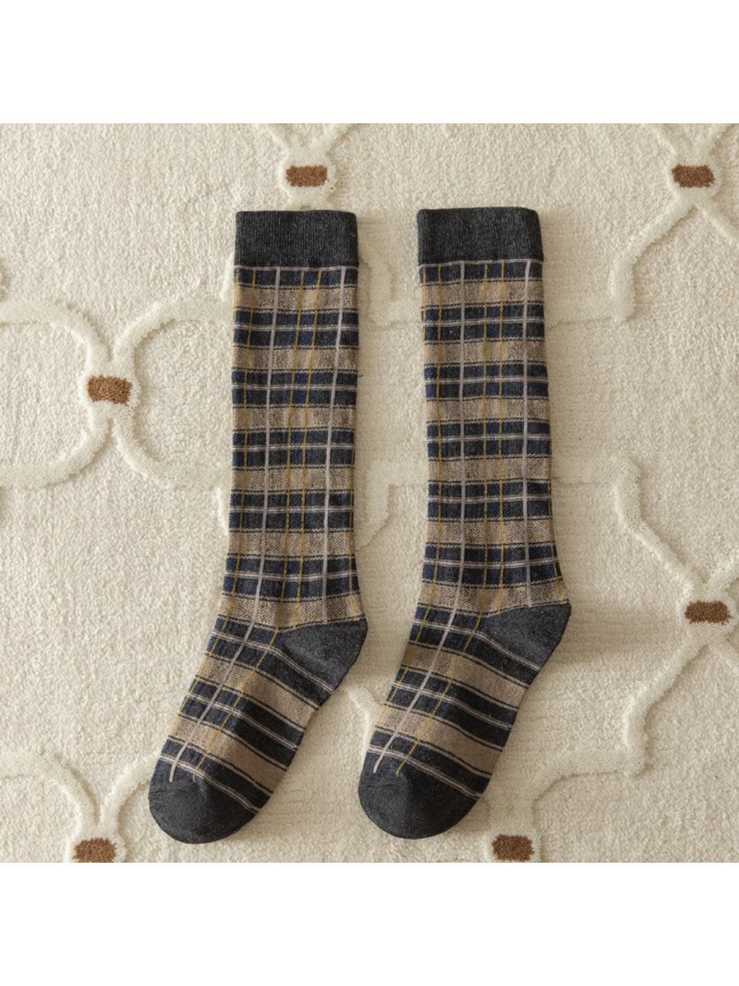 Rufia Retro Plaid Pattern Calf-Length Socks product image 5