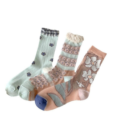 Rufia - Lace Flower Color-block Crew Socks - Sweet & Retro