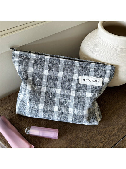 Cosbai - Gray White Checkered Zipper Makeup Bag