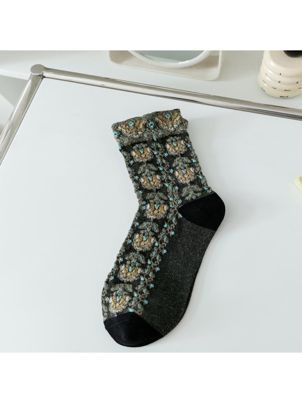 Rufia - Raised Floral Texture Crew Socks