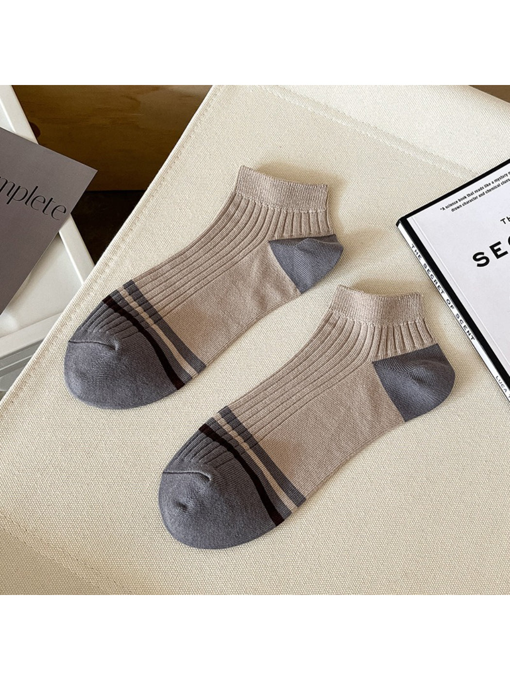 Rufia - Ribbed Stripe Accent Ankle Socks product image 7
