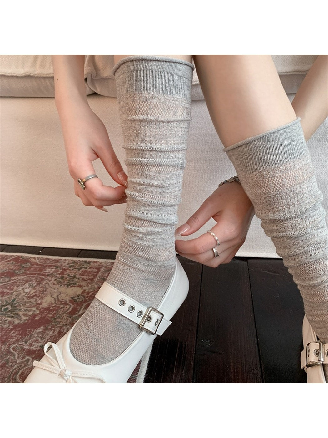 Rufia - Retro Lace Openwork Rolled Cuff Socks