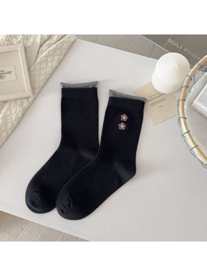 Rufia - Soft Tone Flower Accent Crew Socks product image 7