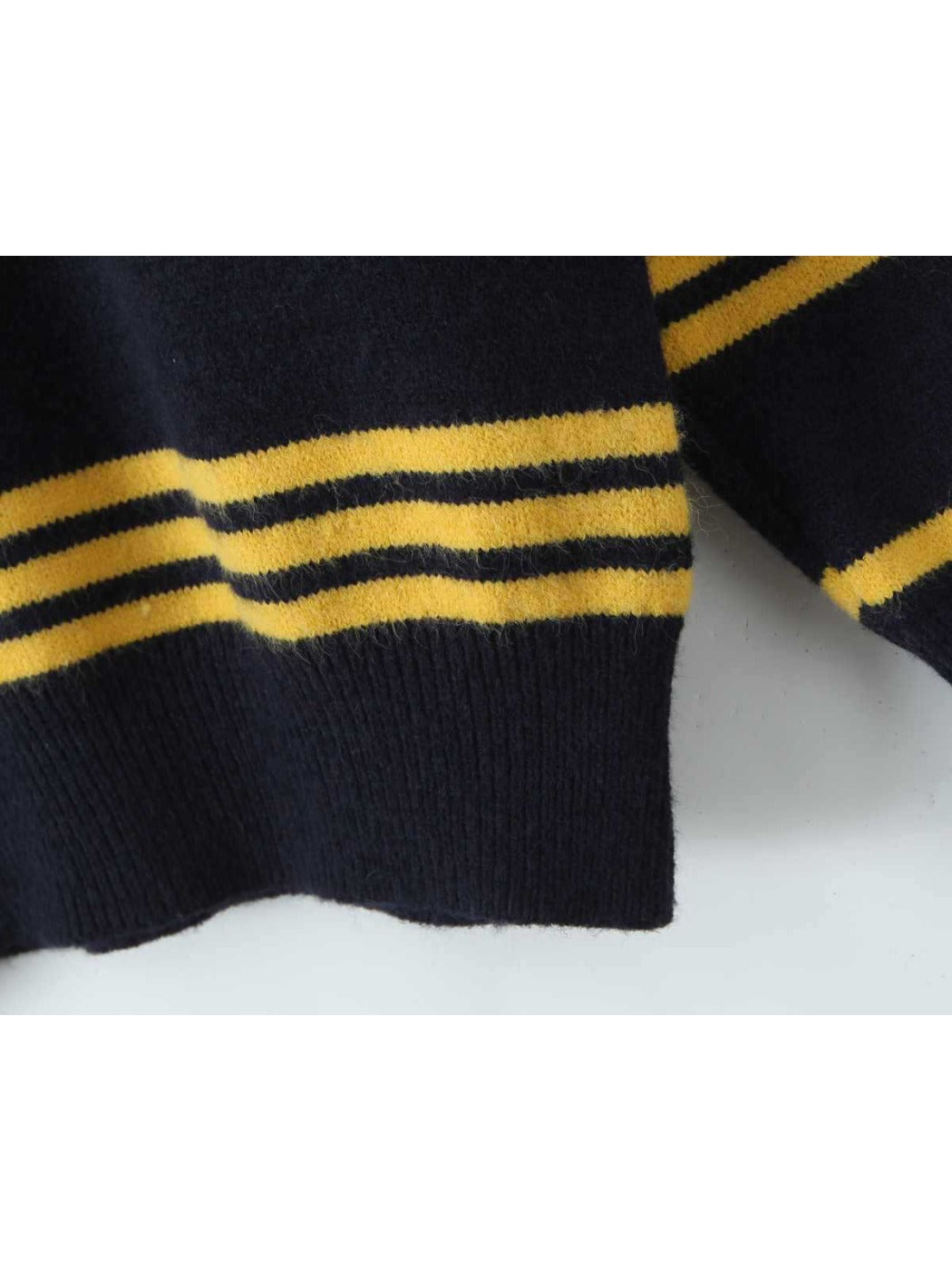 Crosa - Women S Fall Striped Turn Collar Knit Sweater